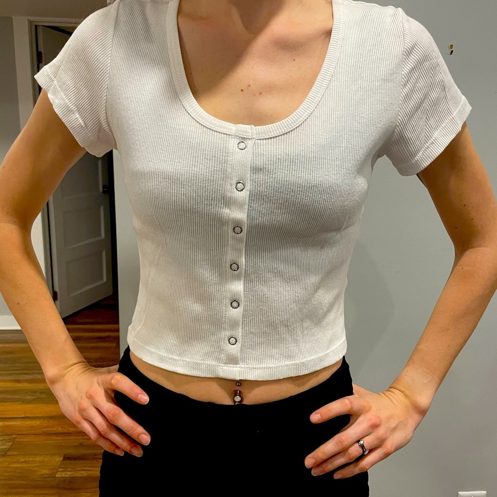 White crop top!